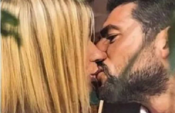 Michelle Hunziker di nuovo amore con Giovanni Angiolini